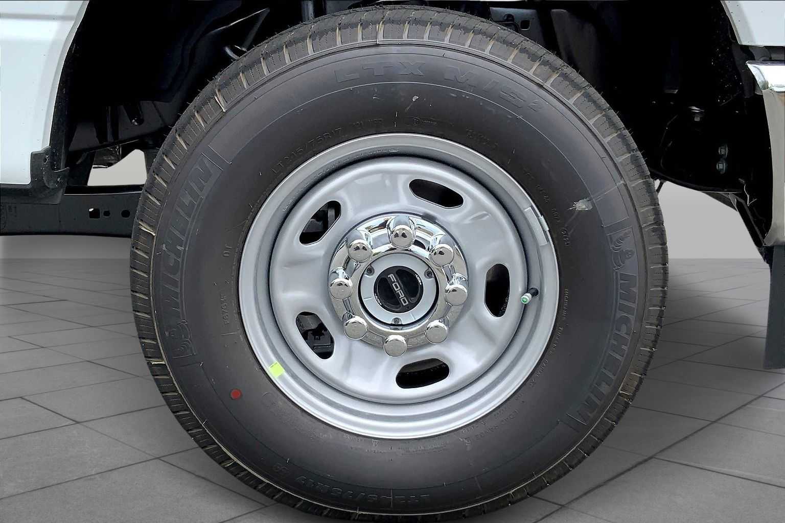 2026 Ford F-250 XL photo 12