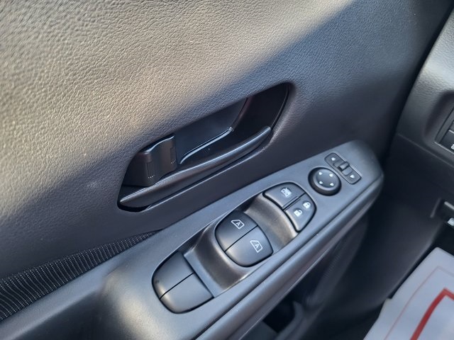 2025 Nissan Kicks Play S photo 20