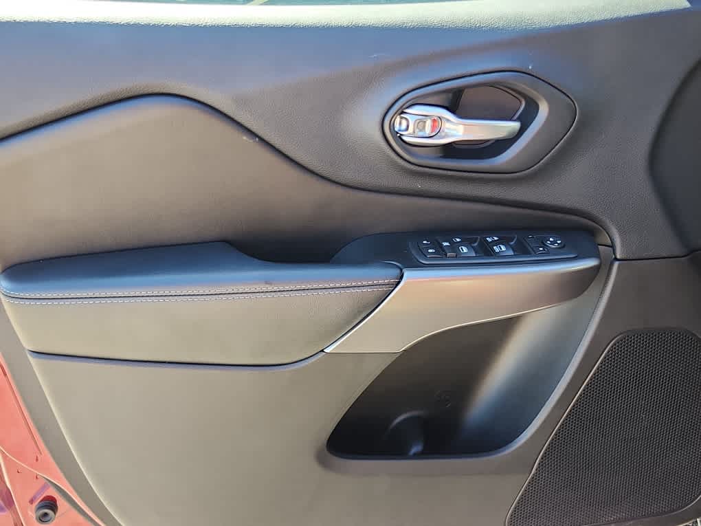 2019 Jeep Cherokee Latitude photo 8