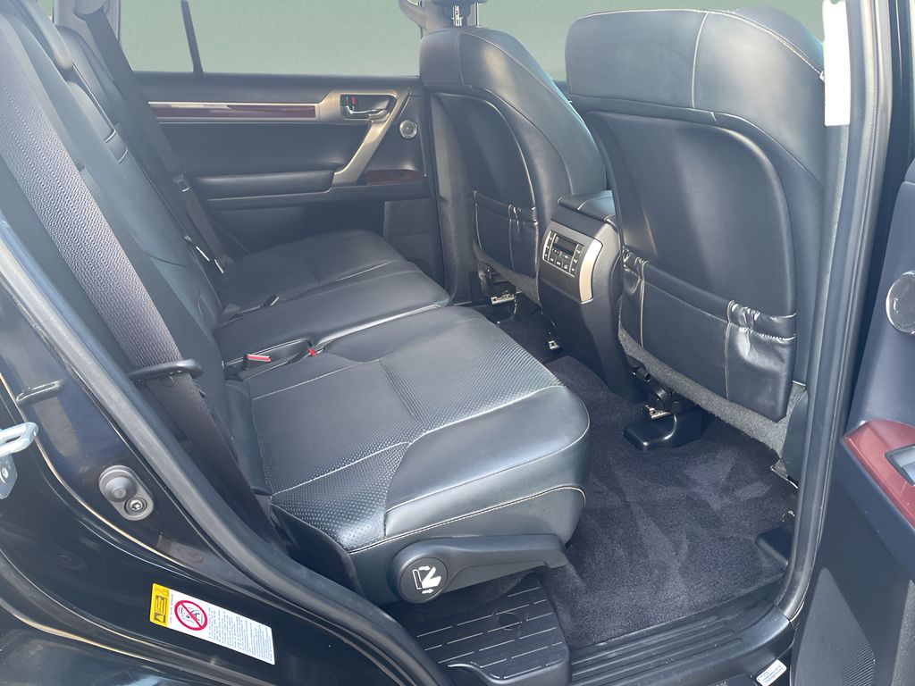 2019 Lexus GX 460 Luxury photo 22