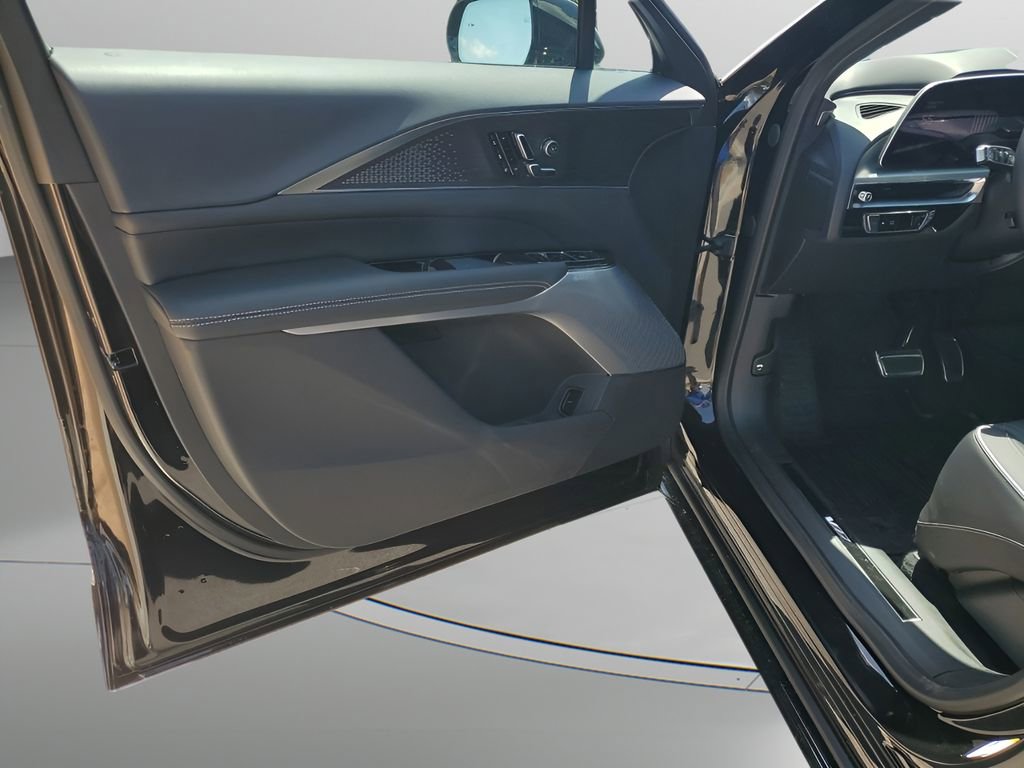 2026 Cadillac Lyriq photo 25