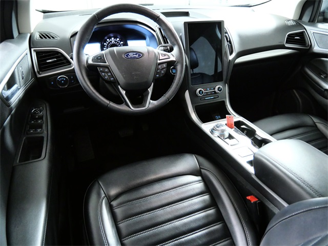 2023 Ford Edge SEL photo 3
