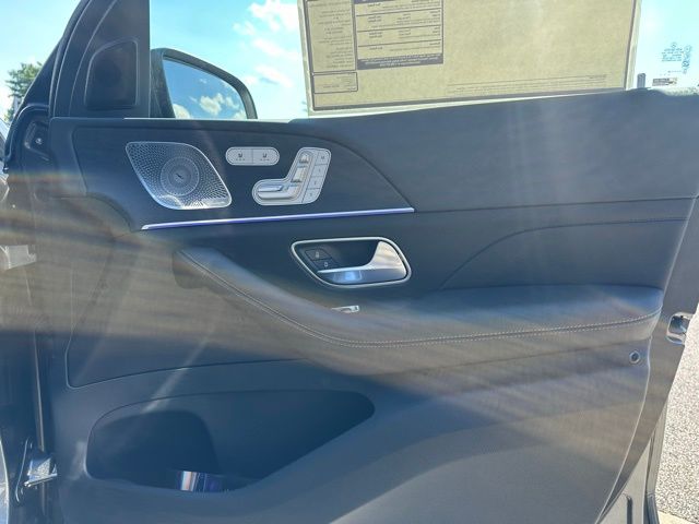 2025 Mercedes Benz GLS 450 4MATIC photo 20