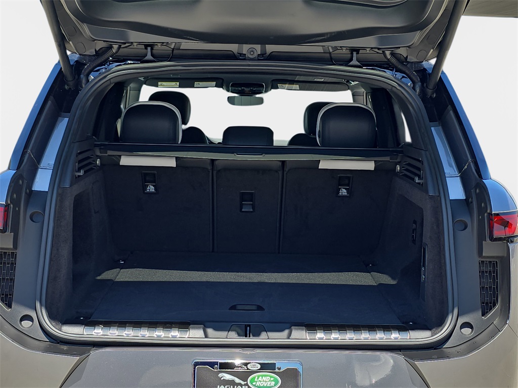 2025 Land Rover Range Rover Sport SE photo 10