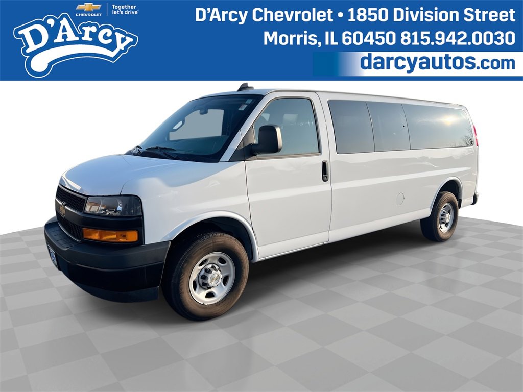 2024 Chevrolet Express Passenger LS's photo