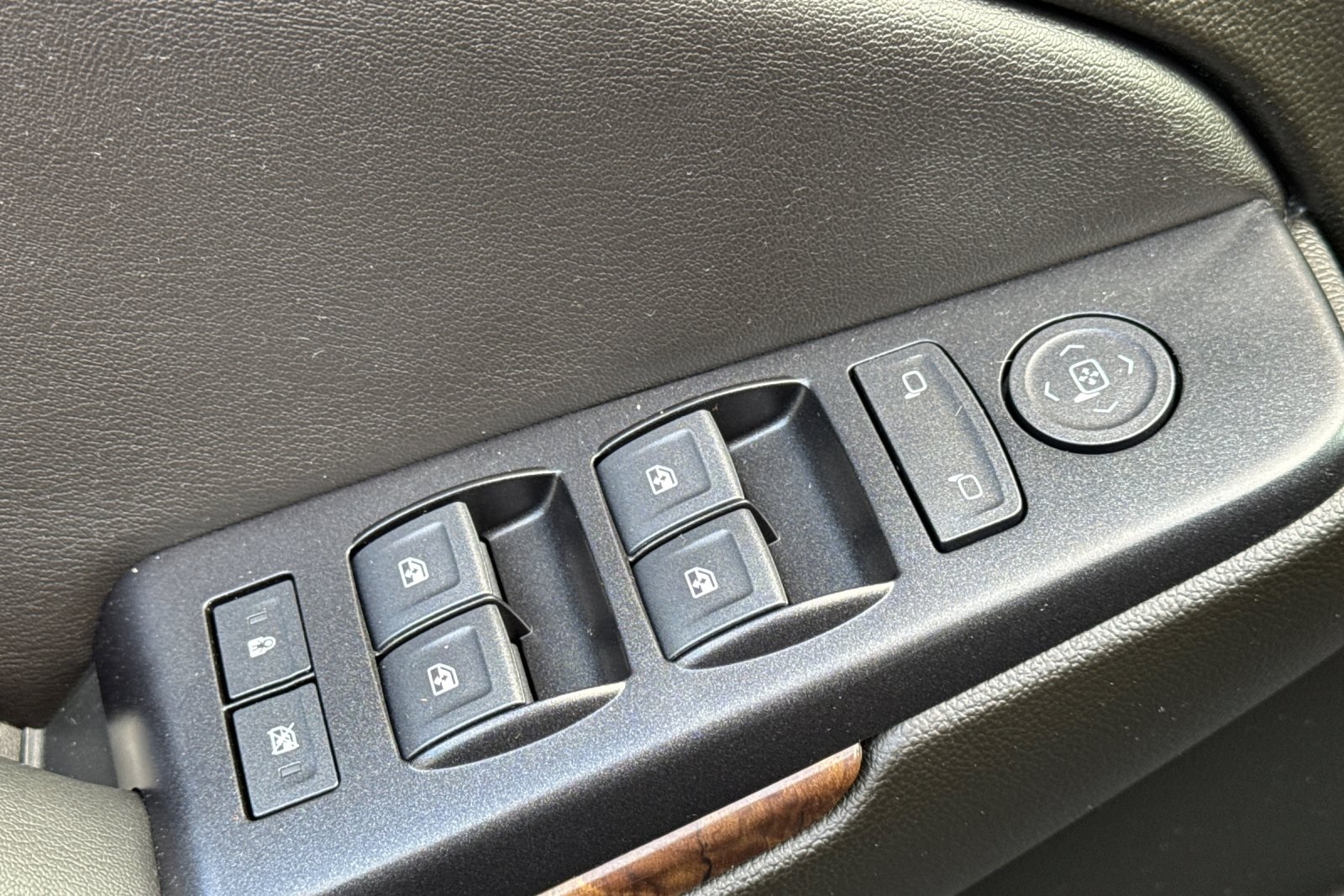 2019 Chevrolet Tahoe LS photo 15