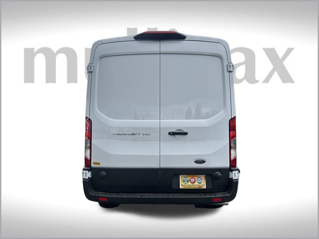 2025 Ford Transit photo 4