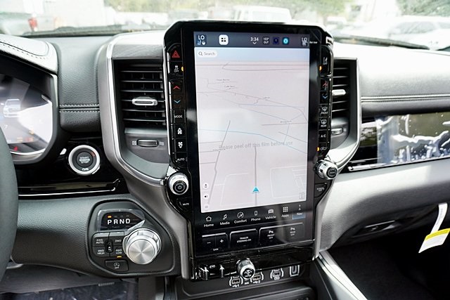 New 2026 Bright White Clear-Coat Exterior Paint RAM Laramie image 35