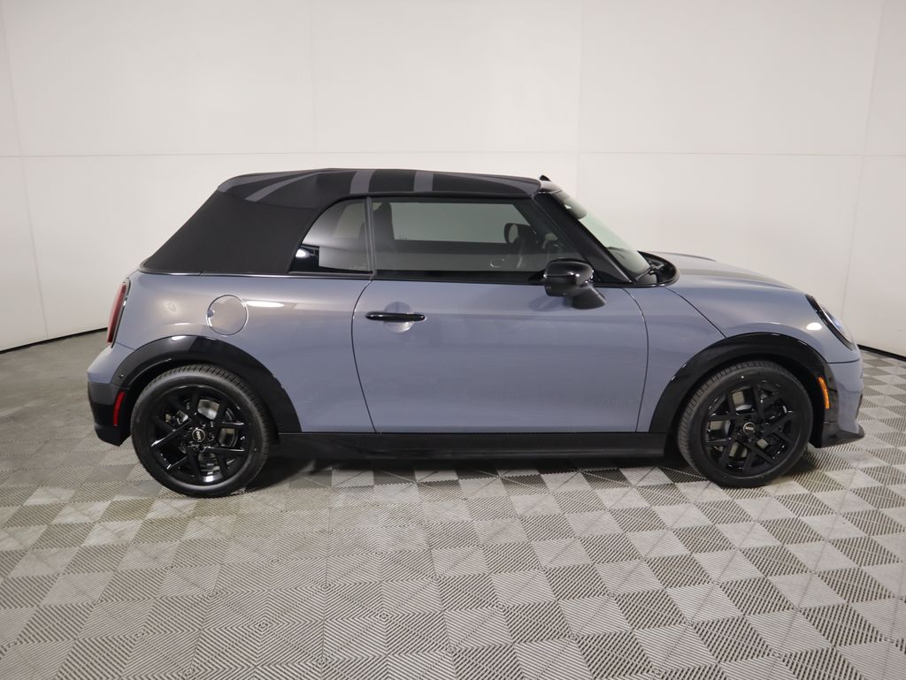 2026 Mini Cooper Convertible Iconic photo 12