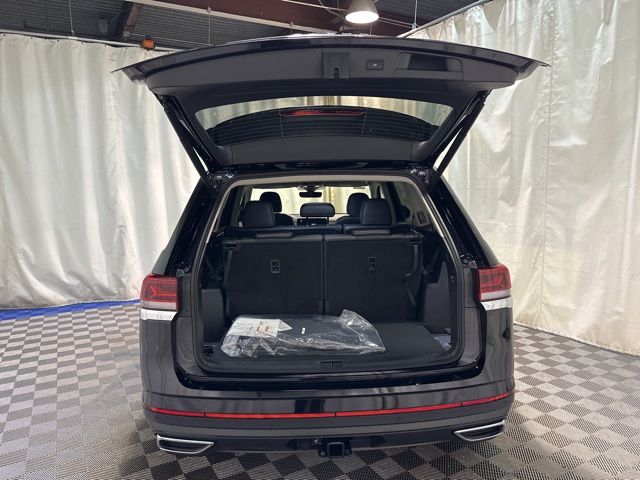 2025 Volkswagen Atlas SE Technology photo 38