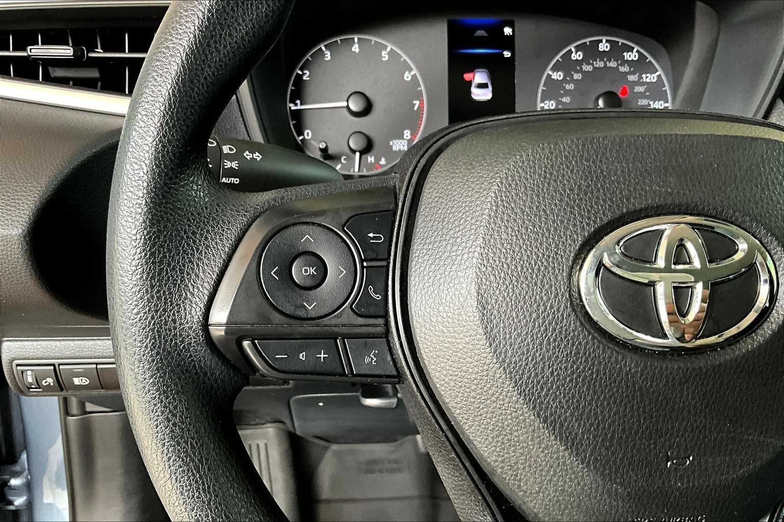 2024 Toyota Corolla LE photo 43