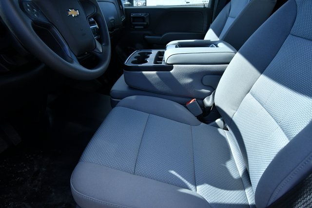2023 Chevrolet Silverado 5500HD Work Truck photo 4