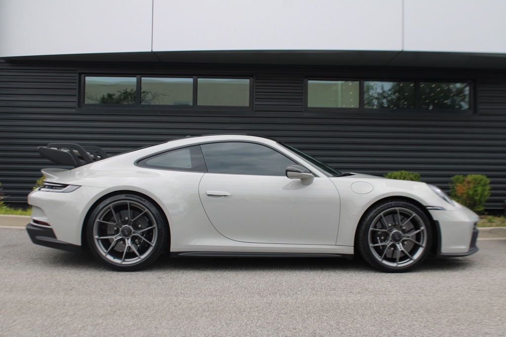 2022 Porsche 911 GT3 Coupe photo 8