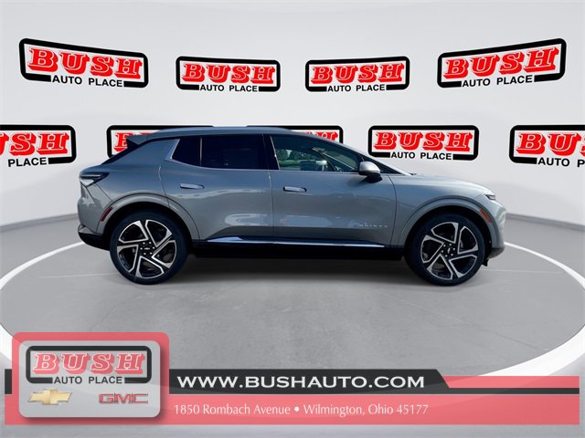 2025 Chevrolet Equinox EV 1LT photo 2