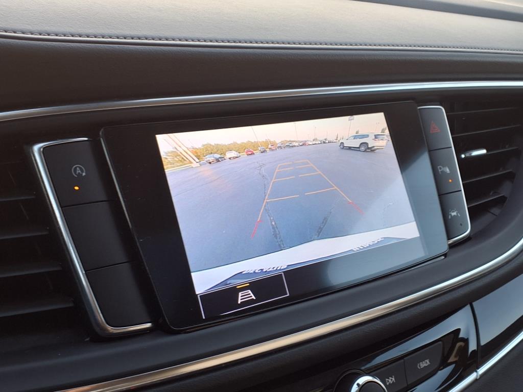 2023 Buick Enclave Essence photo 6