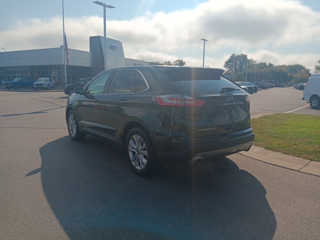 2022 Ford Edge Titanium photo 10