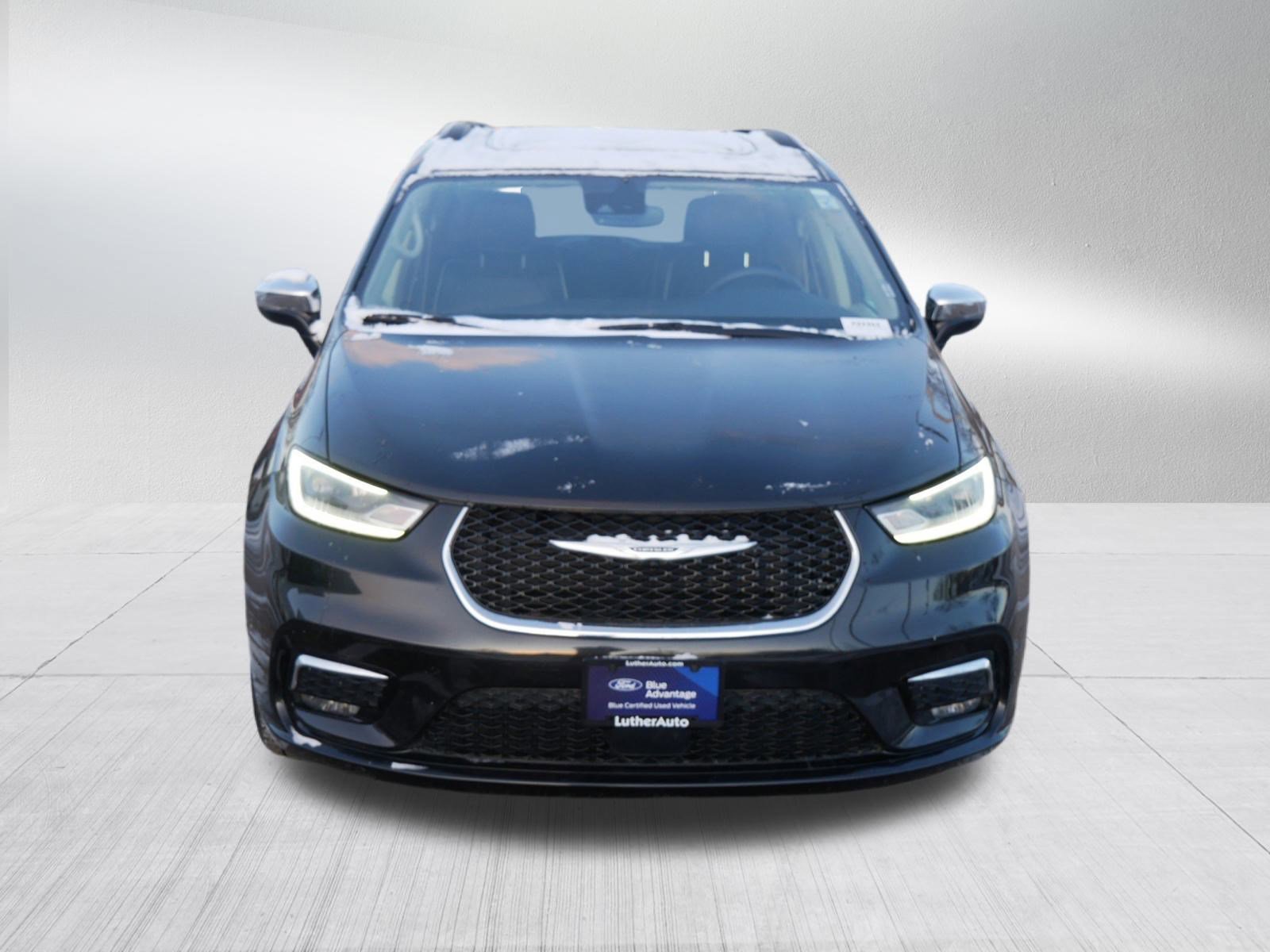 Used 2023 Chrysler Pacifica Limited with VIN 2C4RC1GG6PR525300 for sale in Coon Rapids, Minnesota