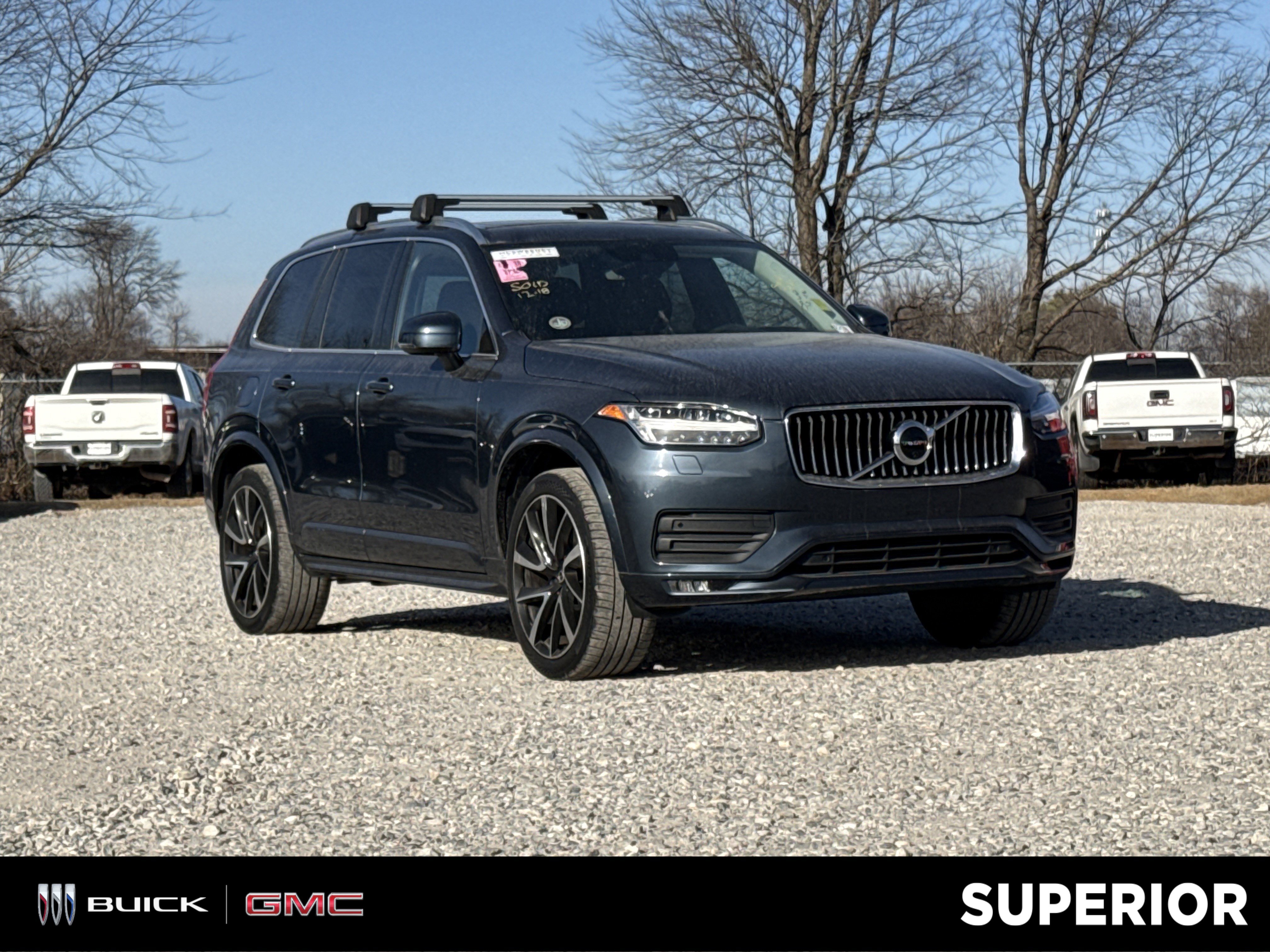 2020 Volvo XC90 Momentum's photo