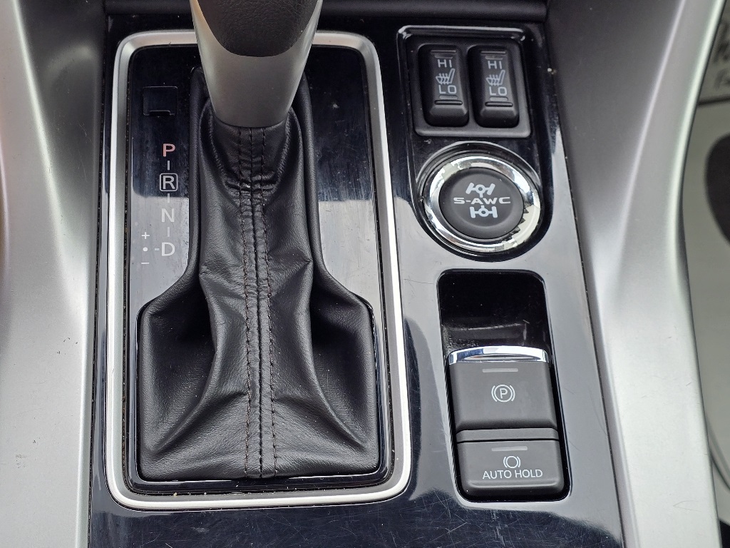 2022 Mitsubishi Eclipse Cross SE photo 19