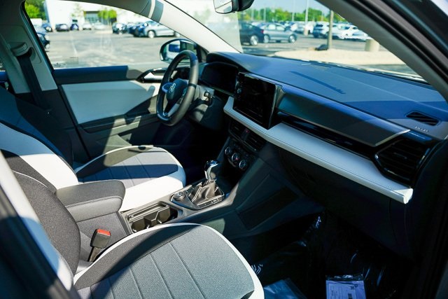 2025 Volkswagen Taos S photo 25