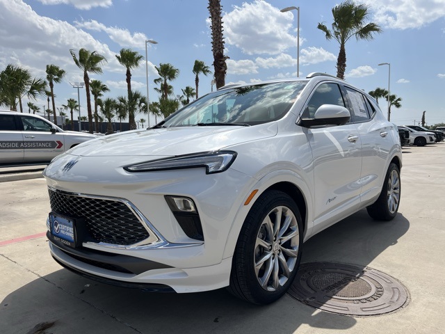2024 Buick Encore GX Avenir photo 2