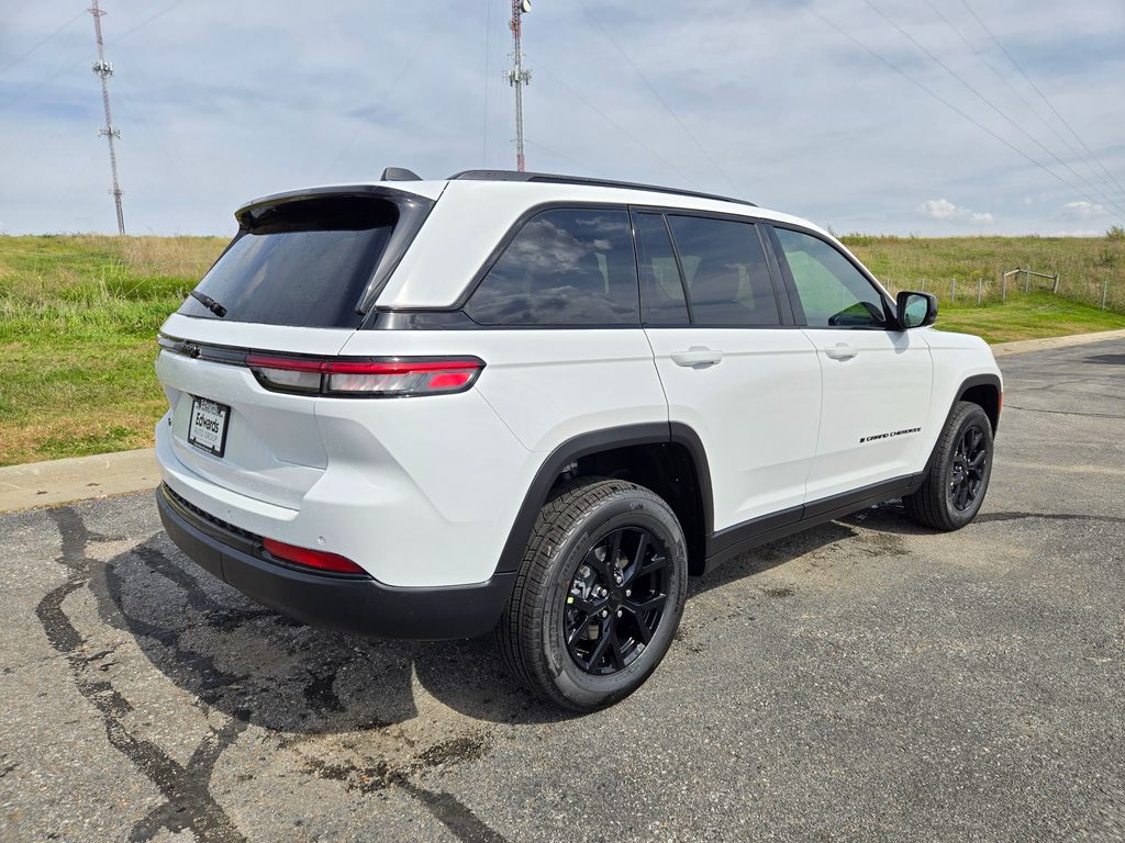 2025 Jeep Grand Cherokee Altitude X photo 3