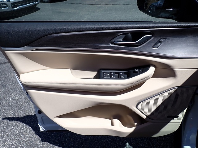 2022 Jeep Grand Cherokee Limited photo 15
