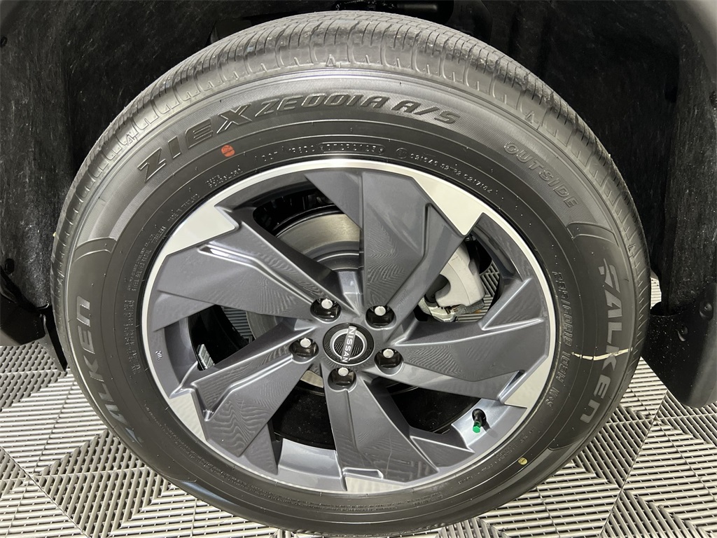 2026 Nissan Rogue SV photo 15