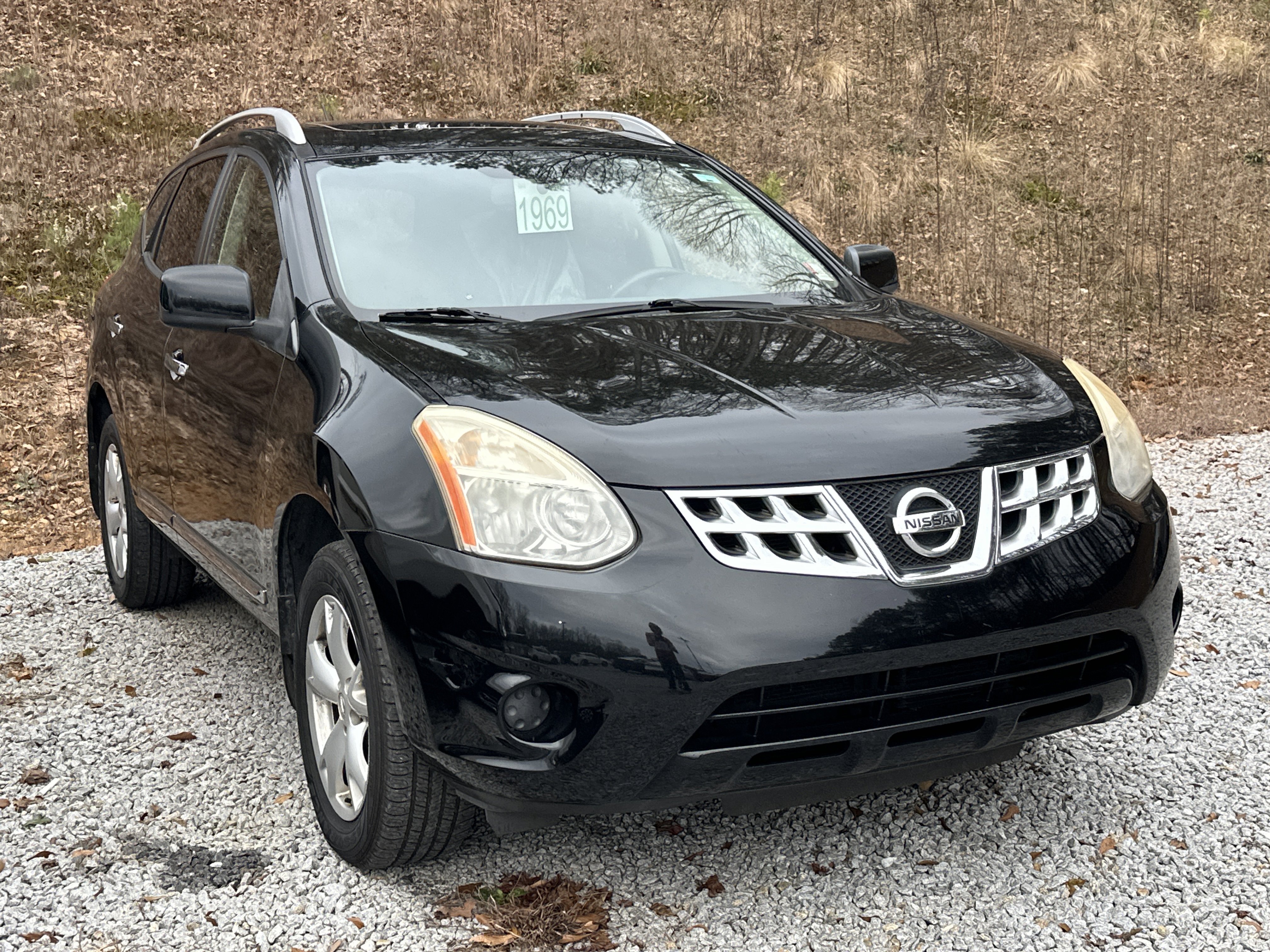 2011 Nissan Rogue SV's photo