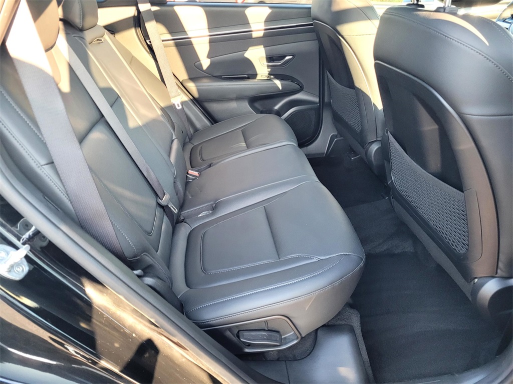 2023 Hyundai Tucson Limited photo 13