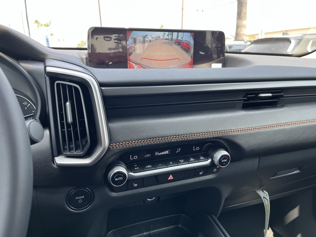 2025 Mazda CX-50 Premium photo 18