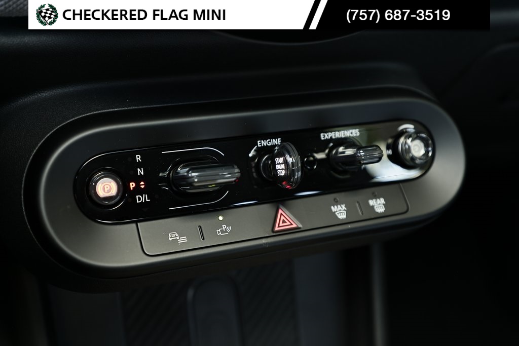 2025 Mini Cooper S Iconic photo 32