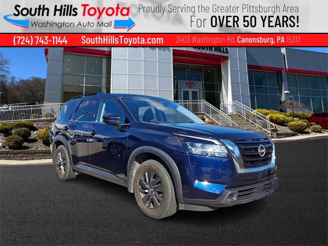 2022 Nissan Pathfinder SV