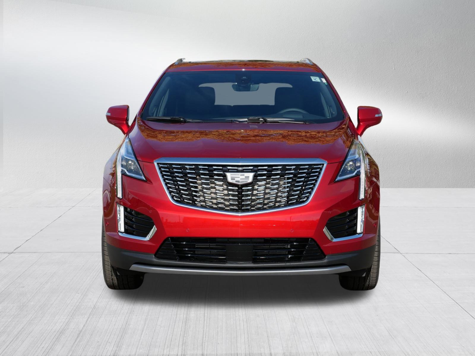 2025 Cadillac XT5 Premium Luxury photo 2