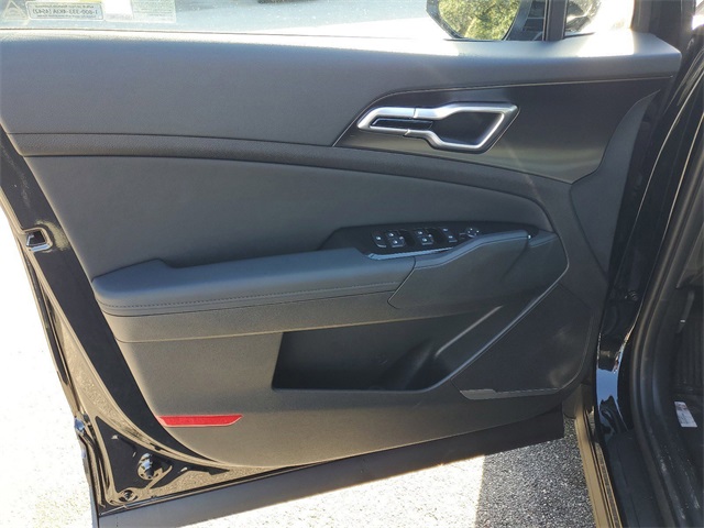 2025 Kia Sportage EX photo 4