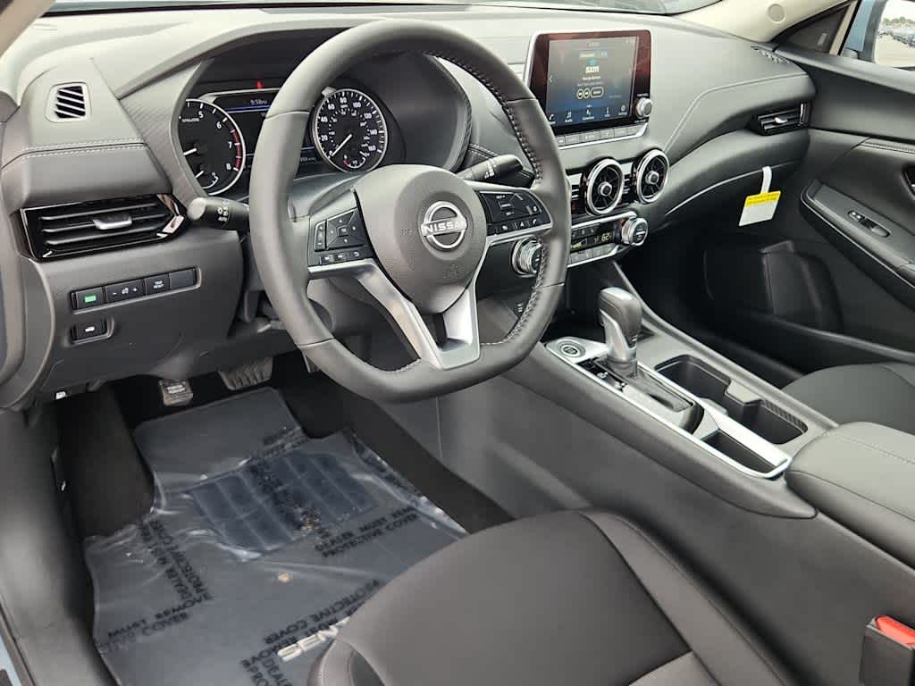 2025 Nissan Sentra SV photo 13
