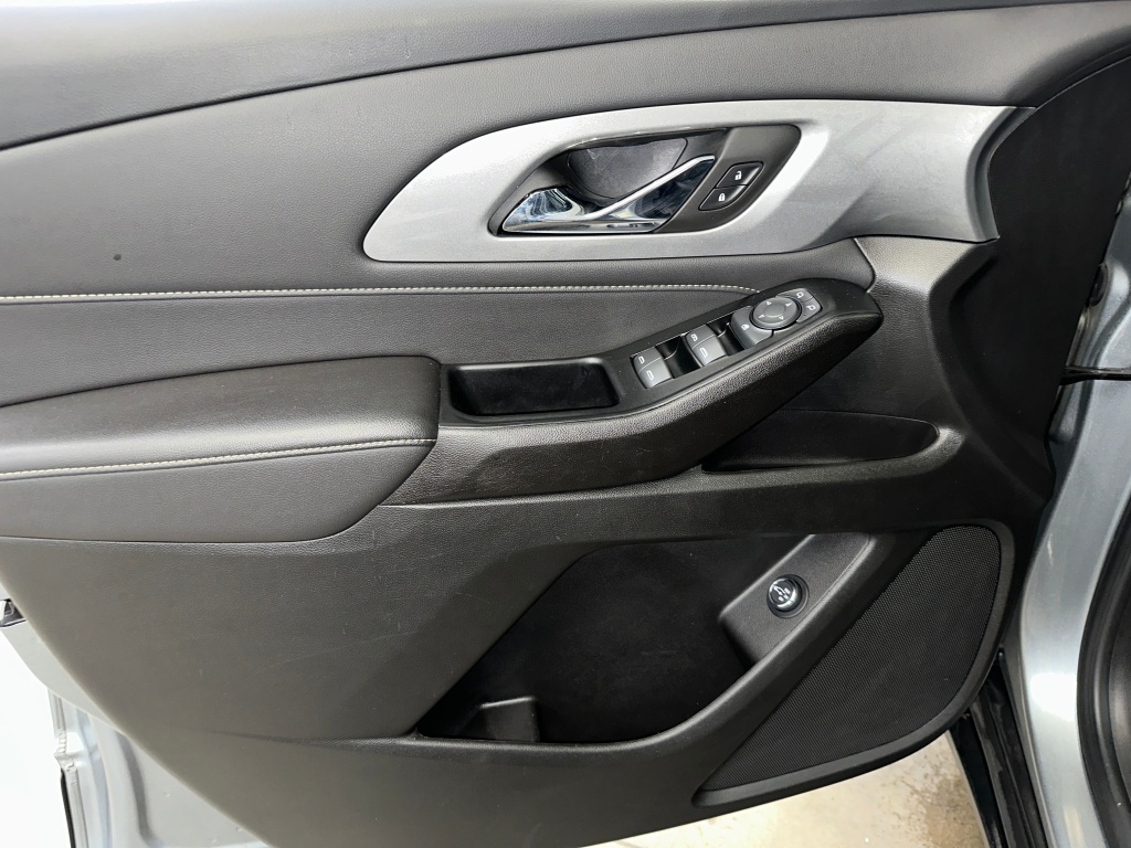 2023 Chevrolet Traverse Leather photo 4