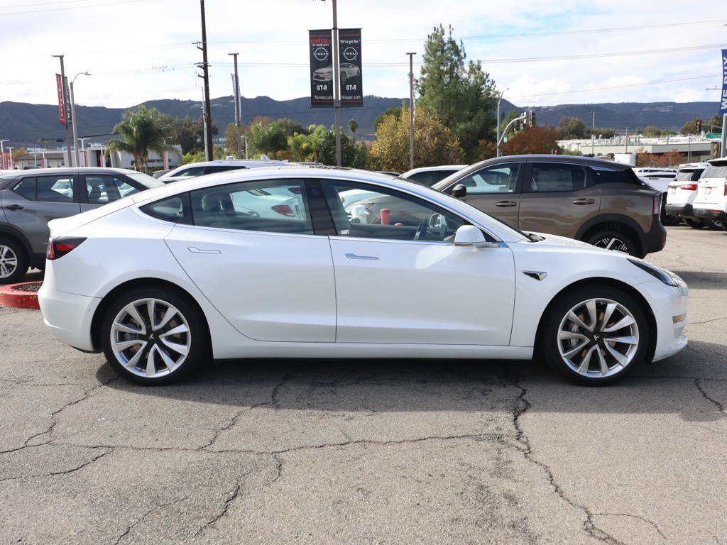 2018 Tesla Model 3 Long Range photo 2