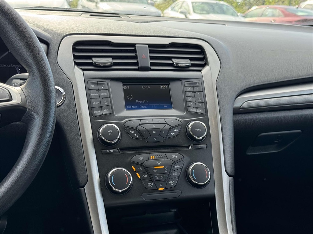 2018 Ford Fusion Hybrid SE photo 18