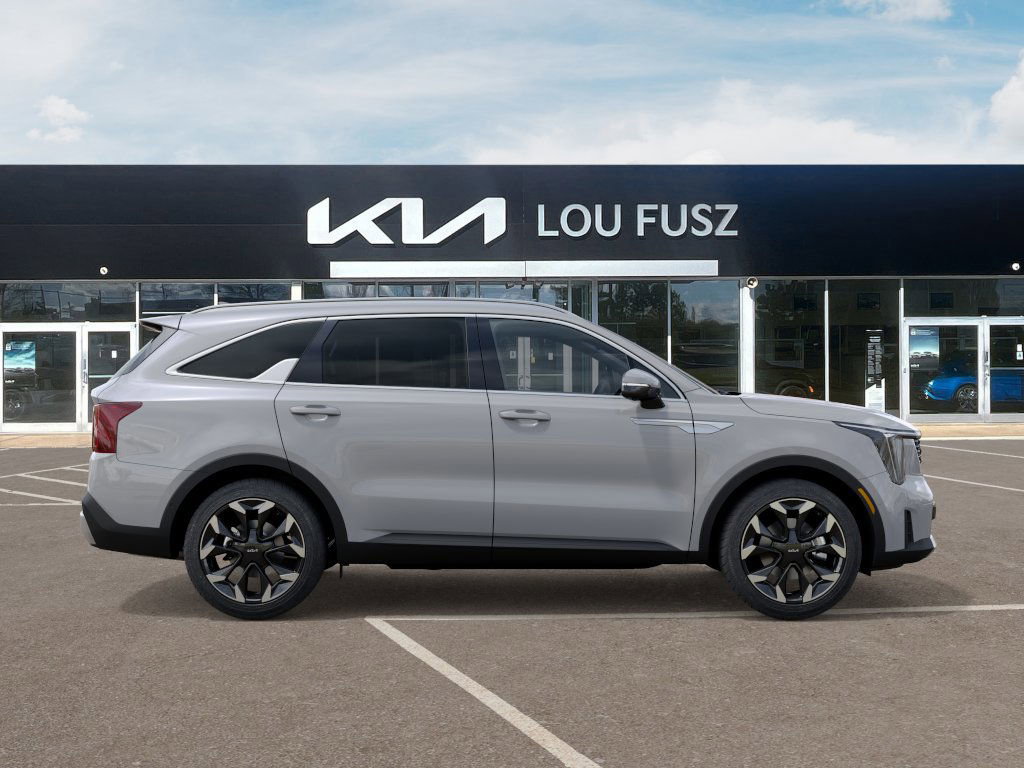 2025 Kia Sorento SX photo 2