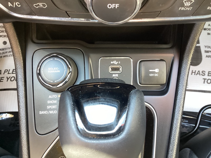 2020 Jeep Cherokee Altitude Sport photo 33