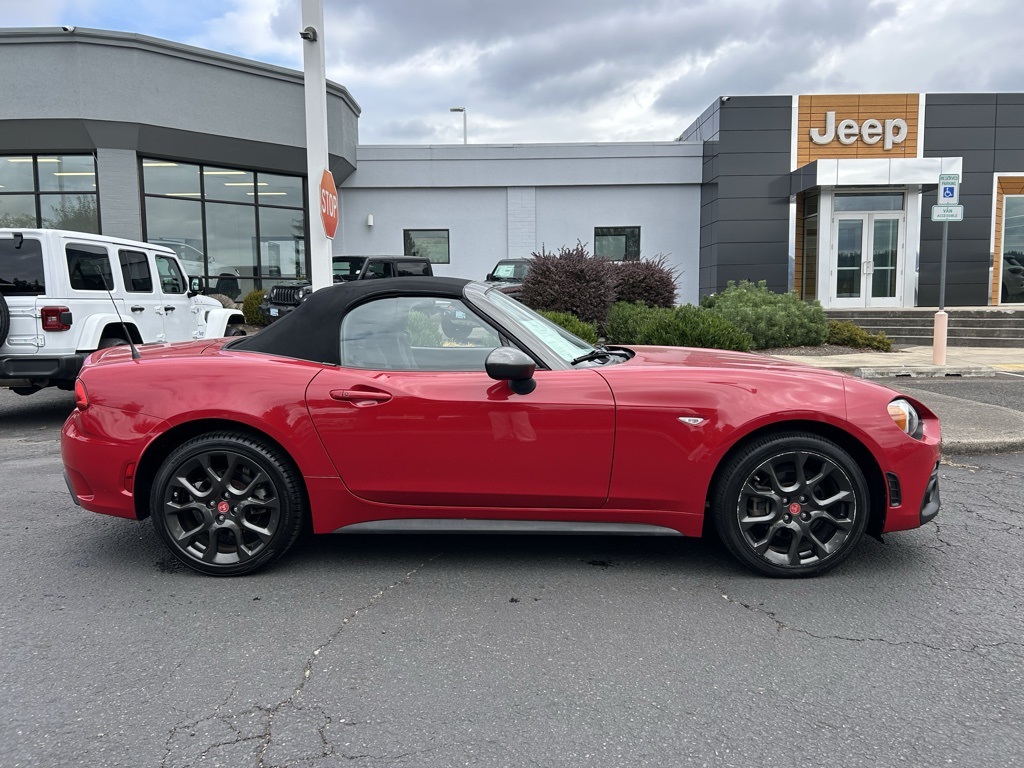 2017 Fiat 124 Spider Abarth photo 5