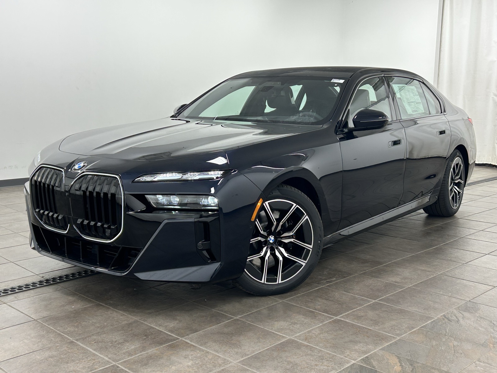 New 2025 Black BMW 760i xDrive image 1