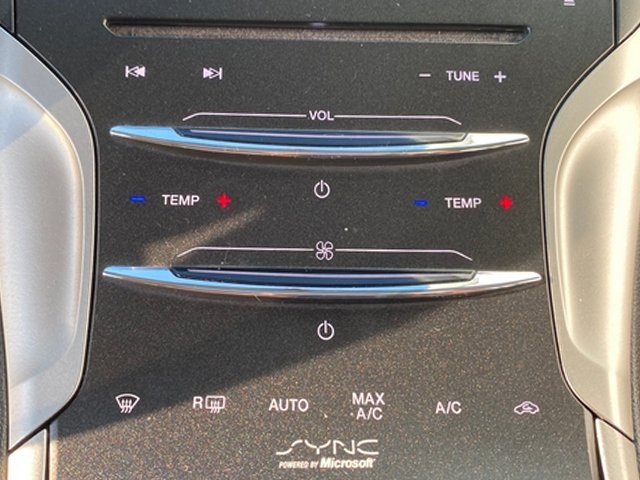 2014 Lincoln MKZ Base photo 12