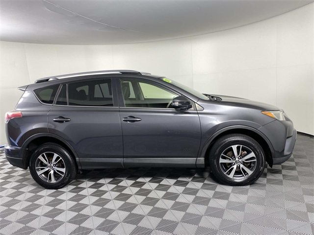 2018 Toyota RAV4 XLE photo 7