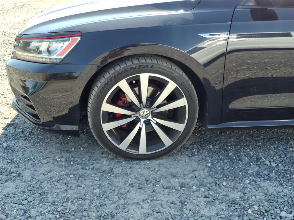 2018 Volkswagen Passat V6 GT photo 5