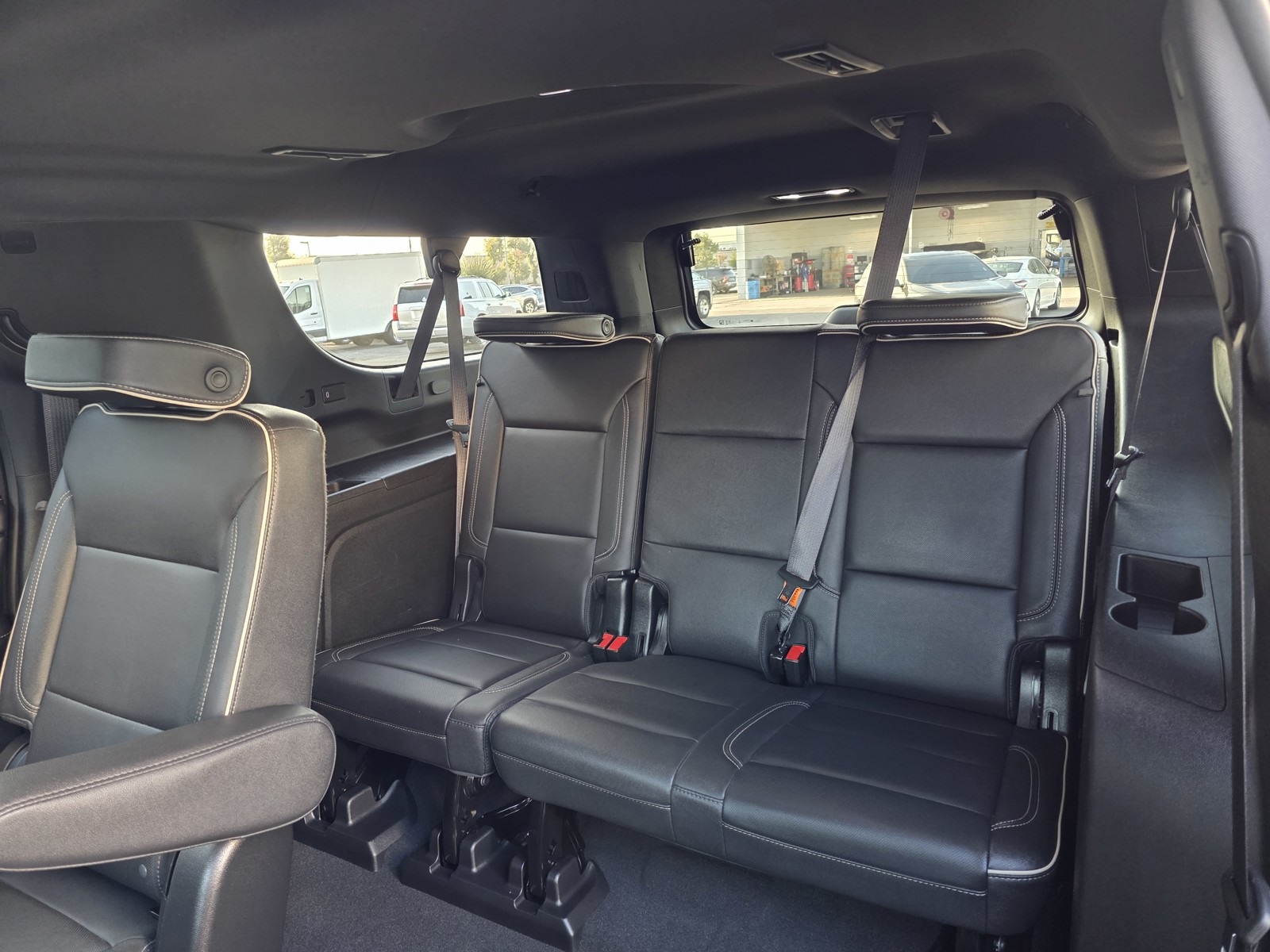 2023 Chevrolet Suburban Premier photo 16