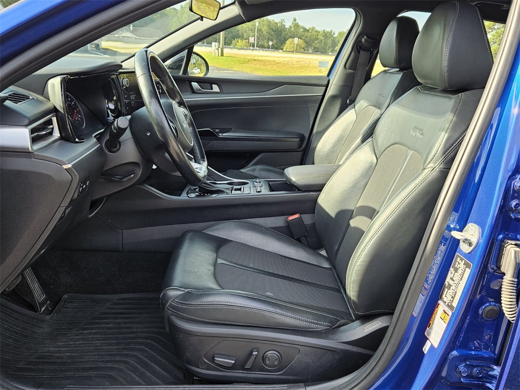2024 Kia K5 GT-Line photo 5