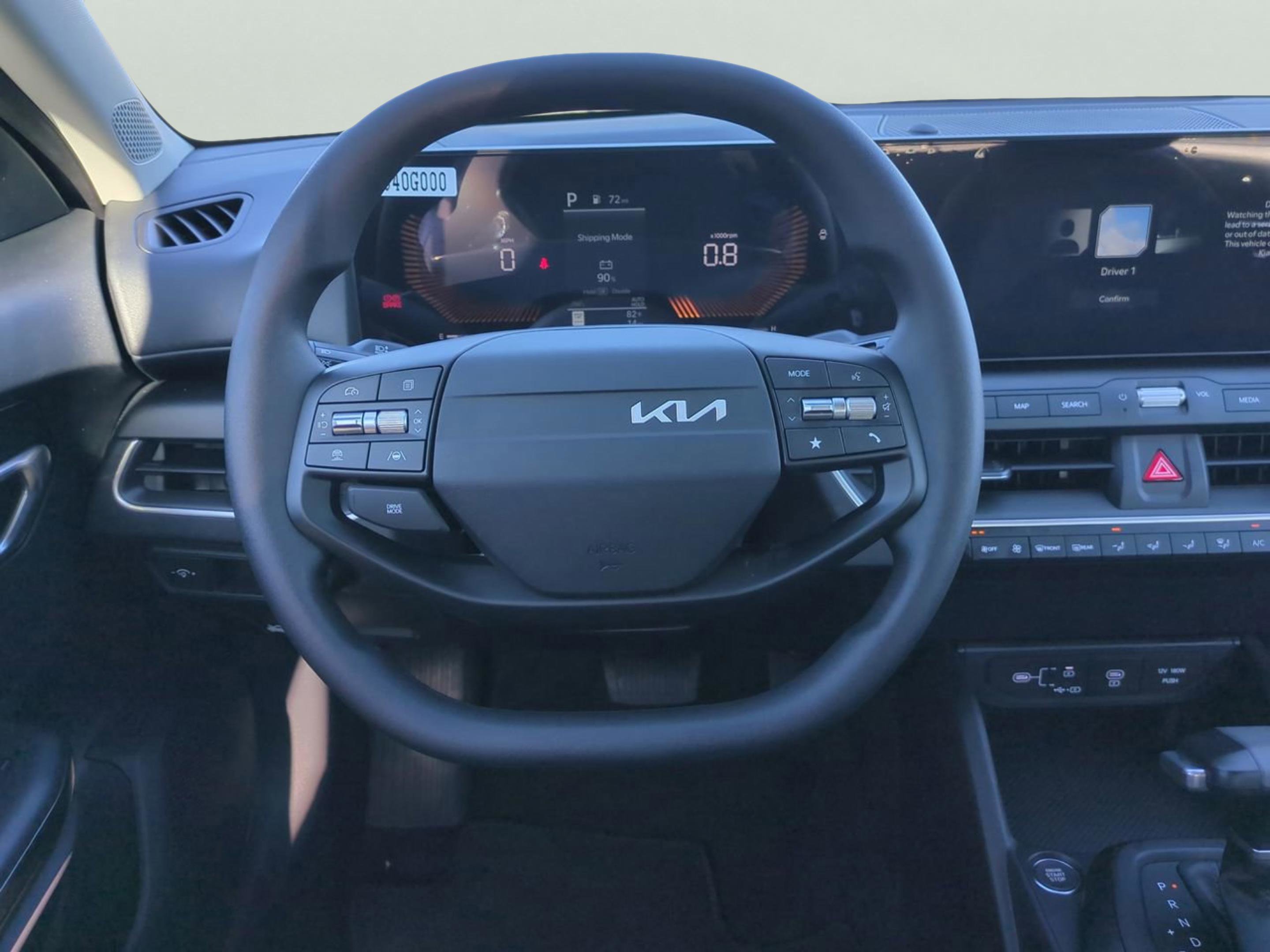 2025 Kia K4 LXS photo 16