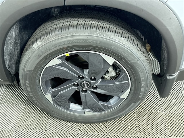 2026 Nissan Rogue SV photo 4